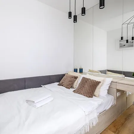 Apartamento Port Praski Near Old Town With Free Parking Varsovia